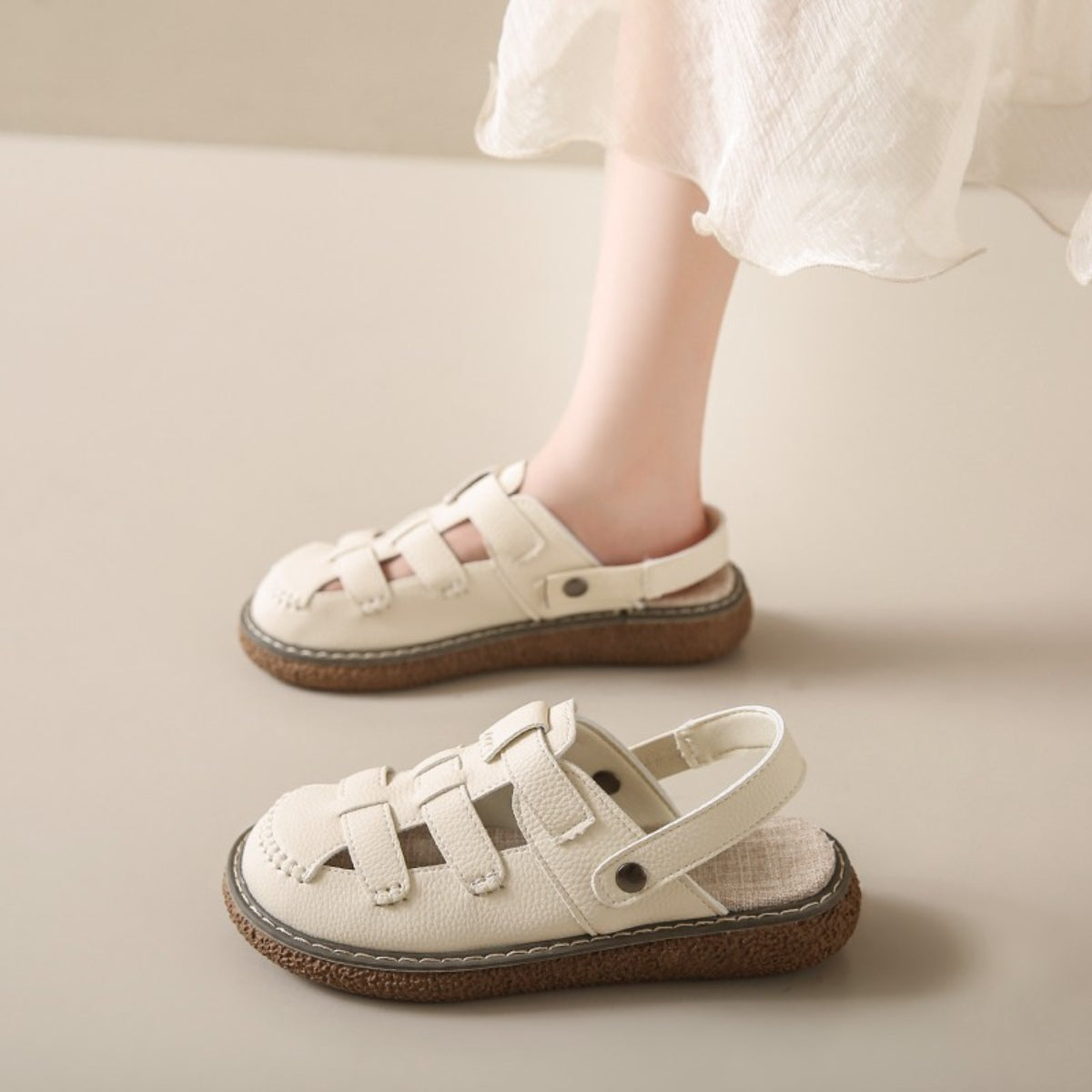 Leather Round Neck Sandals