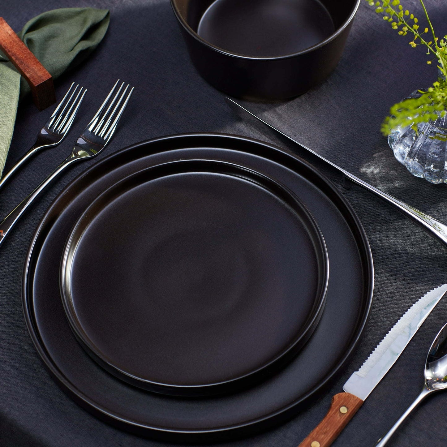 Cecile Stoneware 12-Piece Round Dinnerware Set