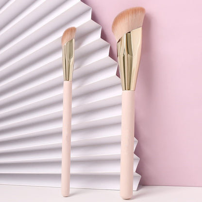 Angled Concealer Brush for Under Eye, Nose Contour, Bronzer